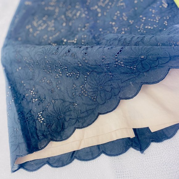 Eyelet Lace Black Pencil Skirt with Pockets EUC Midi Ann Taylor Brand - Picture 7 of 13